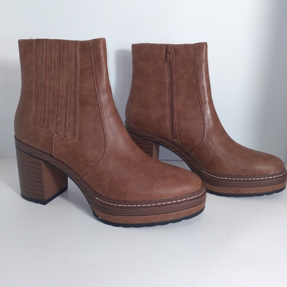 Steve Madden Shoes - Steve Madden Sarcastic Brown Faux Leather Platform Ankle Boots Size-11